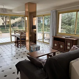 https://precioso-apartamento-en-sagaro-con-fantasticas-vistas-al-mar.topcostabravahotels.com